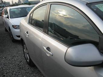 2005 Mazda Axela Images