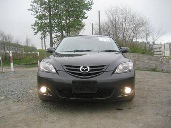 2005 Mazda Axela Photos