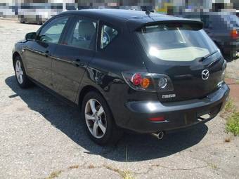 2005 Mazda Axela Pictures