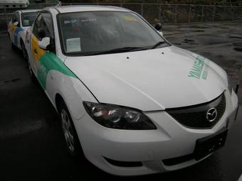 2005 Mazda Axela Photos