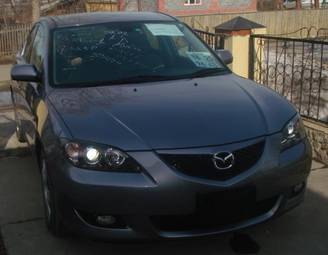 2005 Mazda Axela Photos