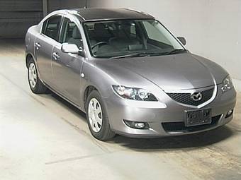 2005 Mazda Axela Photos