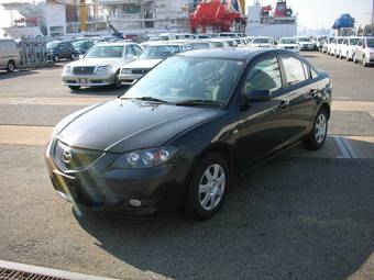 2005 Mazda Axela Pictures