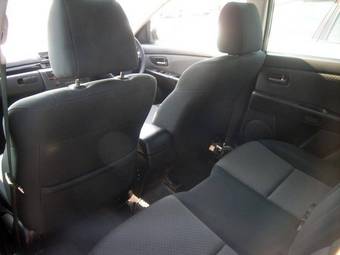 2005 Mazda Axela Pictures