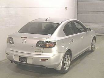 2005 Mazda Axela Photos