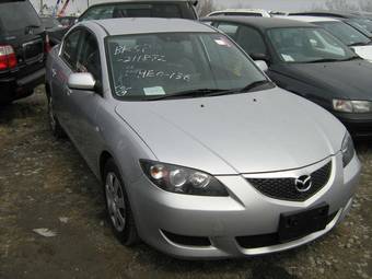 2005 Mazda Axela Images