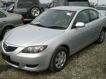 2005 Mazda Axela Pics