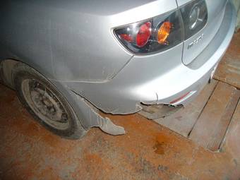 2005 Mazda Axela Pictures