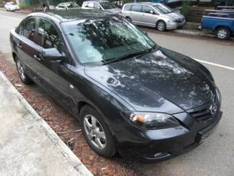 2005 Mazda Axela Photos