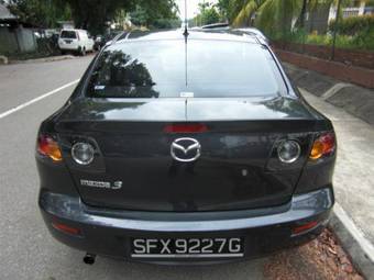 2005 Mazda Axela Photos