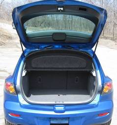 2005 Mazda Axela Photos