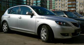 2005 Mazda Axela Photos