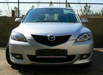 2005 Mazda Axela Photos