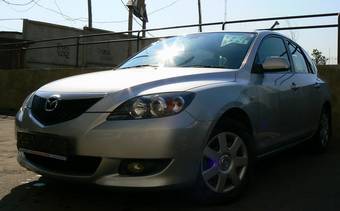 2005 Mazda Axela Pictures