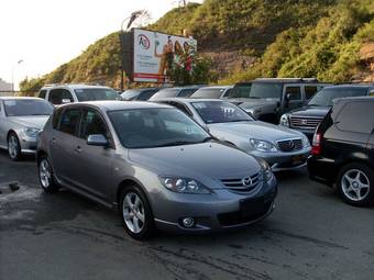 2005 Mazda Axela Pictures