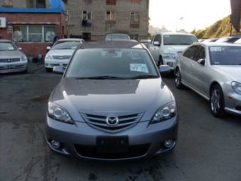 2005 Mazda Axela Pictures