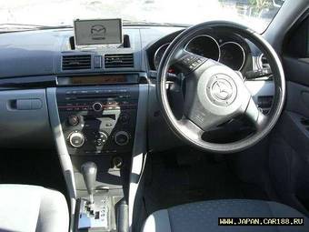 2005 Mazda Axela Pics