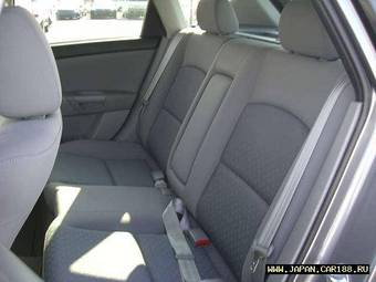 2005 Mazda Axela Pictures