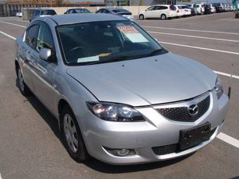 2005 Mazda Axela Photos