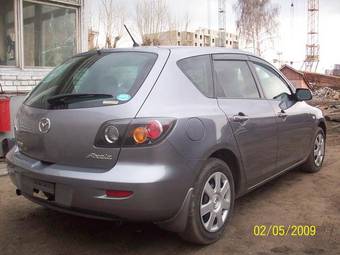 2005 Mazda Axela Pictures