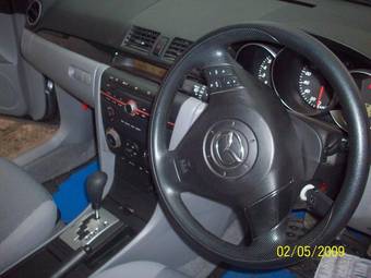 2005 Mazda Axela Wallpapers