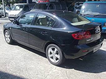 2005 Mazda Axela Pictures