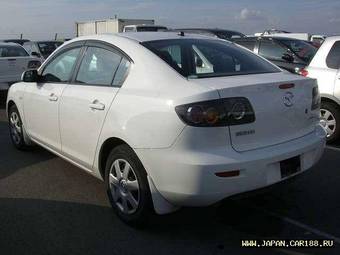 2005 Mazda Axela Pictures