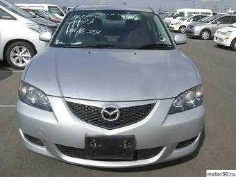 2005 Mazda Axela Pictures