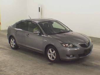 2005 Mazda Axela Pics