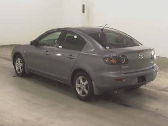 2005 Mazda Axela Pictures