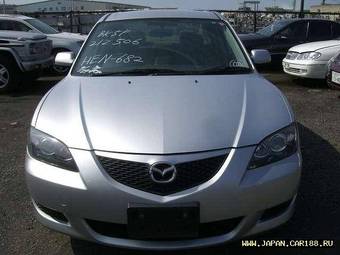 2005 Mazda Axela Pics