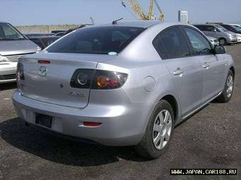 2005 Mazda Axela Photos