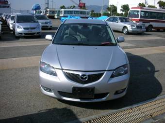 2005 Mazda Axela Photos