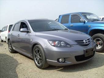 2005 Mazda Axela Pictures