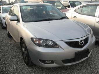 2005 Mazda Axela Photos