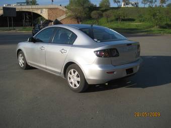 2005 Mazda Axela Images