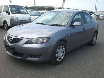 2005 Mazda Axela Pictures