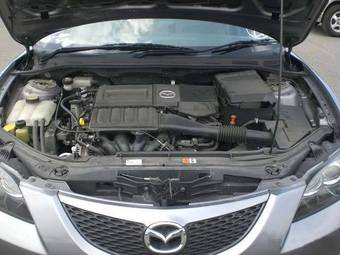 2005 Mazda Axela Pictures