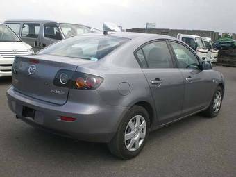 2005 Mazda Axela Photos