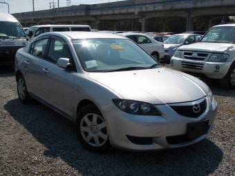 2005 Mazda Axela Images