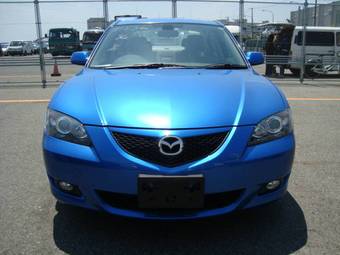 2005 Mazda Axela Images