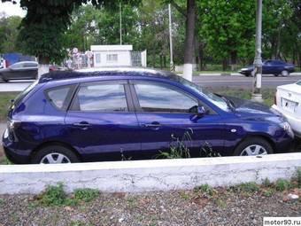 2005 Mazda Axela Pictures