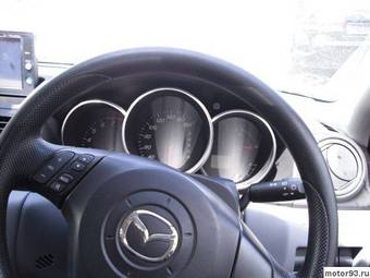 2005 Mazda Axela Photos
