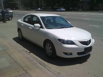 2005 Mazda Axela Photos