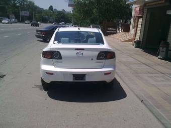 2005 Mazda Axela Photos