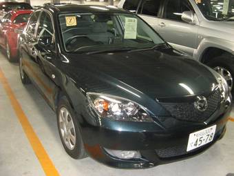 2005 Mazda Axela Photos