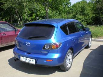 2005 Mazda Axela Pictures