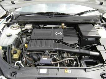 2005 Mazda Axela Photos