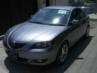 2005 Mazda Axela Photos