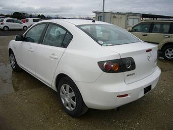 2005 Mazda Axela Images